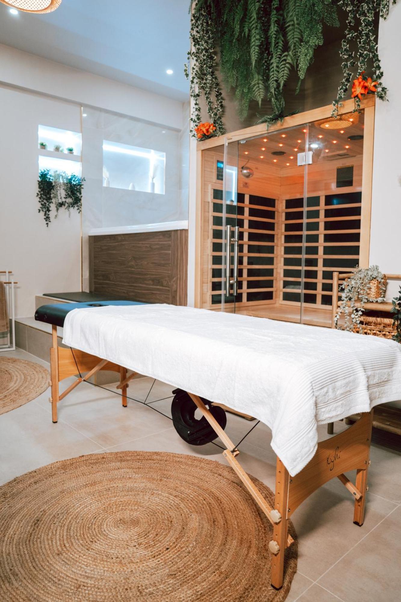Edera Spa リュエイユ＝マルメゾン エクステリア 写真
